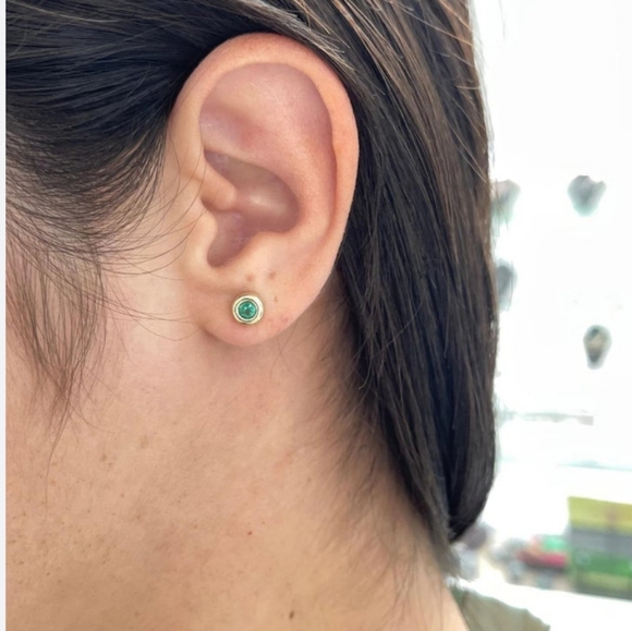 Original Caflon Earrings with Colored Stone for Baby Girls Gold and Light Green. - Picture 1 of 7